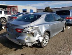 تۆیۆتا کامری